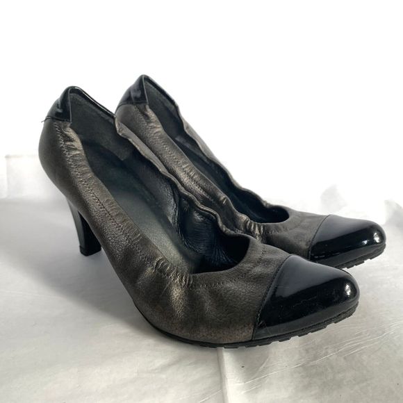 Stuart Weitzman Pewter Black Leather Spectator Pump Elasticized - Size 6.5 Cone - Picture 3 of 11